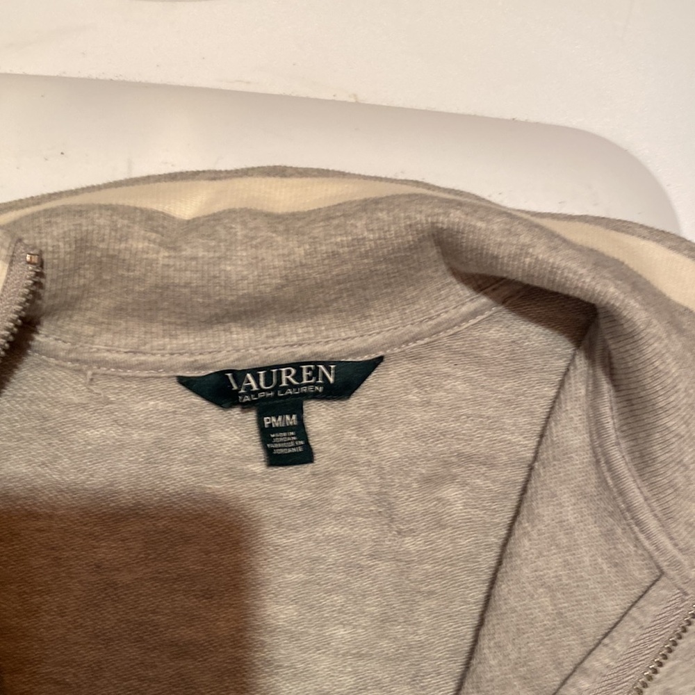 Sweatshirt - Picture 4 of 5